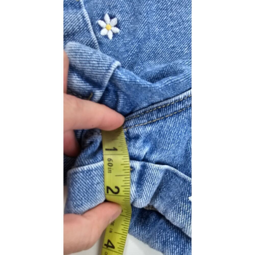 Pacsun raining daisies floral embroidered jean cuffed mom shorts 28 high rise - Picture 7 of 7
